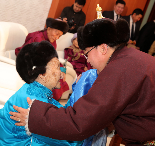 2014-01-31ahmad_big.jpg