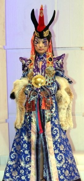1245248729SJf5.jpg