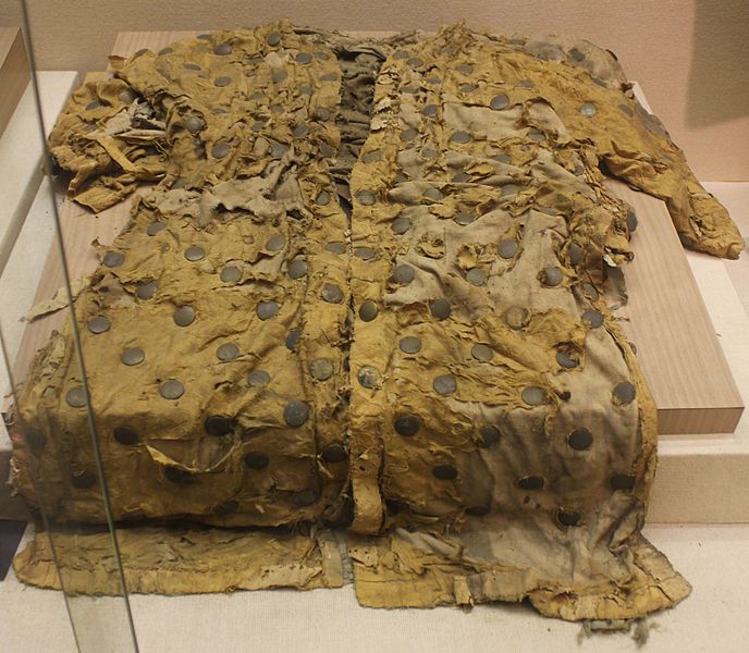 688px-Clothing_of_a_Mongolian_army.jpg