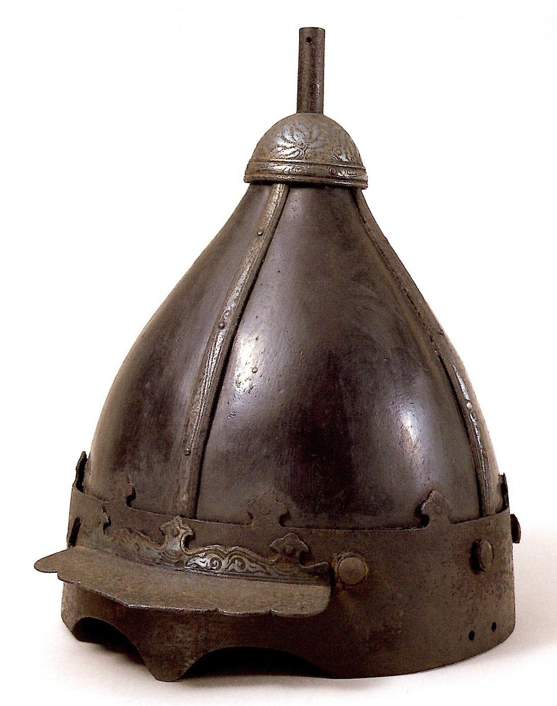 The_black_helmet_of_a_Mongolian_army(2).jpg